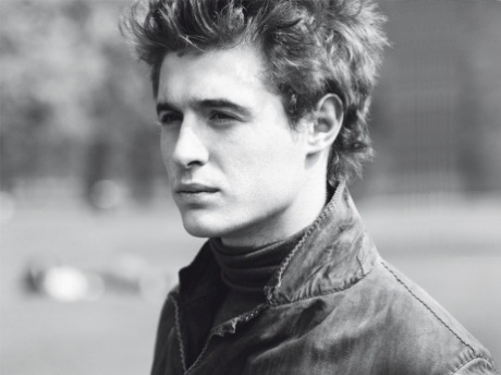 Andrew Fassbender  Max-irons